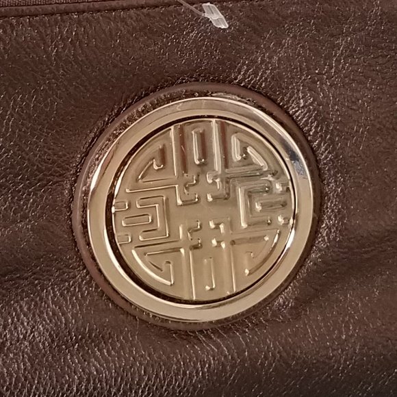 Bronze Gold Emblem 5 Compartments Wristlet - Picture 3 of 7